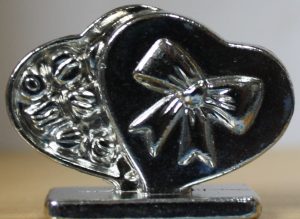 PARTS ONLY - Scene It! Board Game "Movie" 2nd Edition - (1) Metal Heart Chocolate Box Token Only