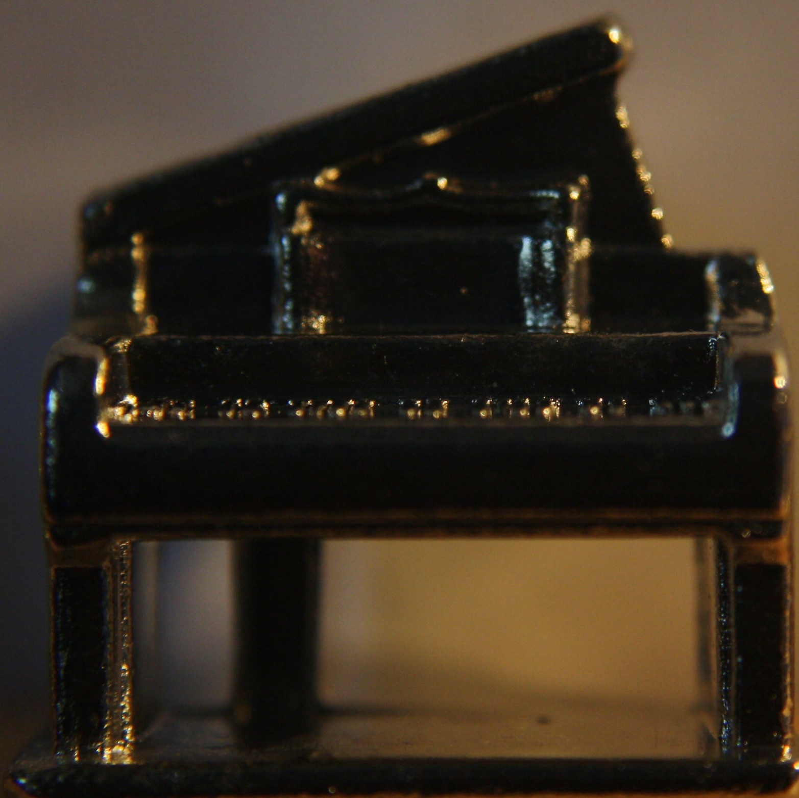 PARTS ONLY -Scene It Music Board Game - Metal Piano Token