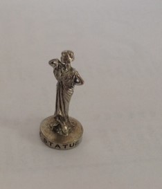 PARTS ONLY - Clue Seinfeld Board Game - (1) Statue Pewter Weapon Only