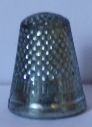 PARTS ONLY -Monopoly Board Game "1935 Deluxe First Edition Classic Reproduction" - Thimble Metal Token Only