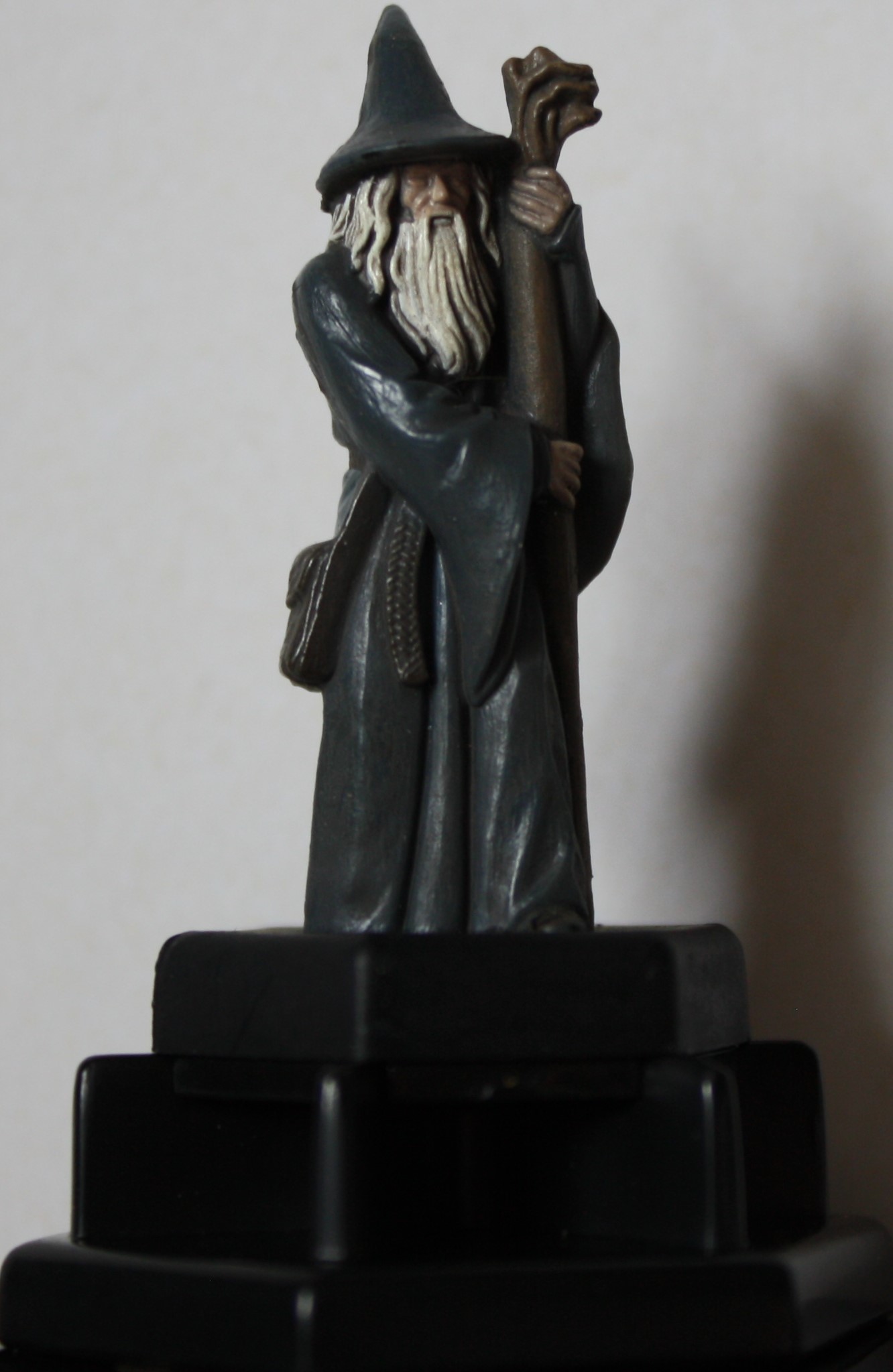 PARTS ONLY - Trivial Pursuit The Lord Of The Rings Trilogy Board Game - (1) Gandalf Plastic Token Only