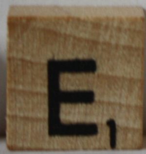 PARTS ONLY - Scrabble Deluxe Travel Edition Board Game - (1) Wooden Letter E Only
