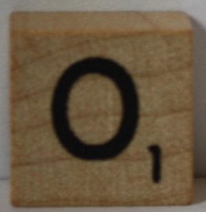 PARTS ONLY - Scrabble Deluxe Travel Edition Board Game - (1) Wooden Letter O Only