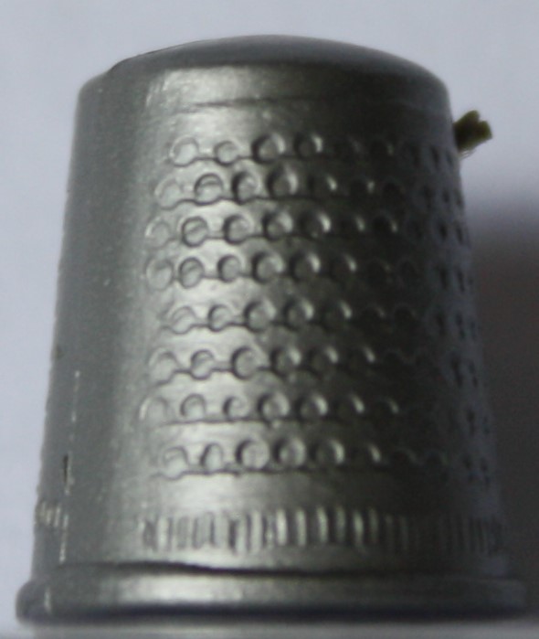 PARTS ONLY - Monopoly Toltoys 1960s Board Game - (1) Plastic Thimble Token Only