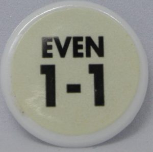 PARTS ONLY - Bust The Bookie Board Game - (1) 1-1 Even Odds Chip Only